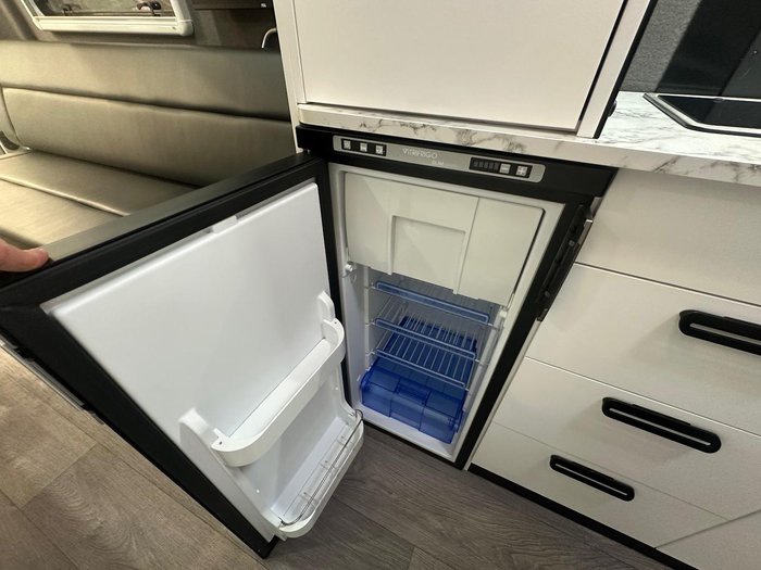 2025 Avida Escape