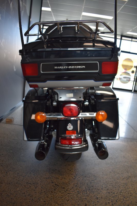 2012 Harley-davidson FLHTCU U/C ELECTRA GLIDE BLACK