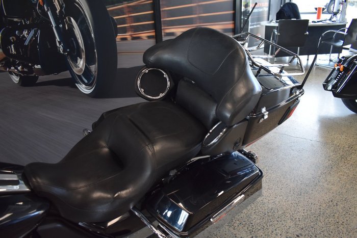 2012 Harley-davidson FLHTCU U/C ELECTRA GLIDE BLACK