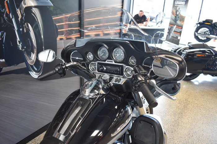 2012 Harley-davidson FLHTCU U/C ELECTRA GLIDE BLACK