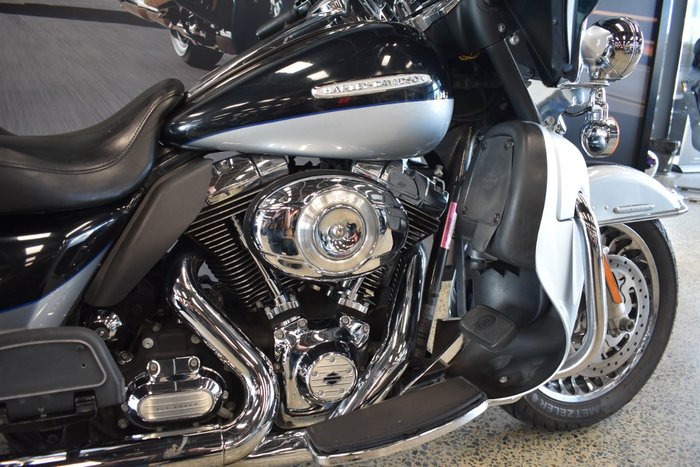 2012 Harley-davidson FLHTCU U/C ELECTRA GLIDE BLACK