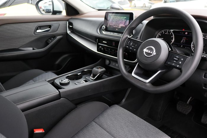 2025 Nissan X-TRAIL ST