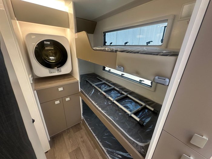 2025 New Age Caravans Road Owl 19 My26 Expedition