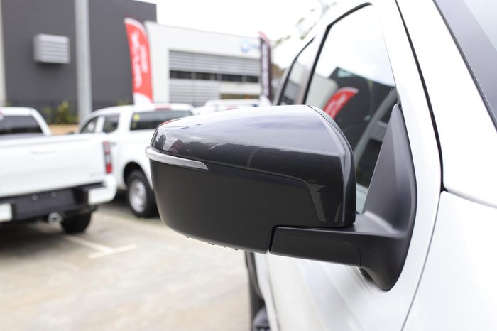 2025 Isuzu D-MAX X-TERRAIN