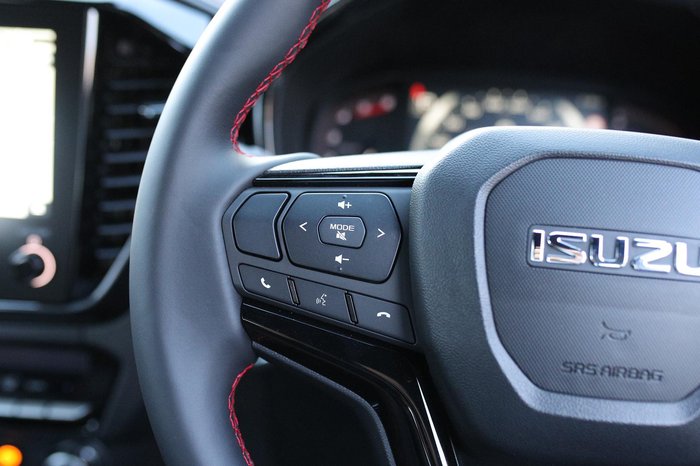 2025 Isuzu D-MAX X-TERRAIN