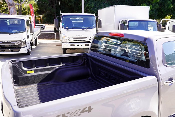 2025 Isuzu D-MAX LS-U