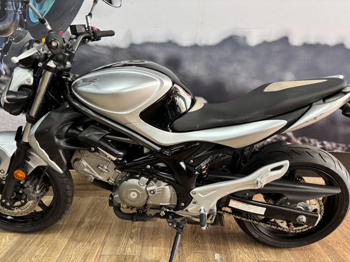 2010 Suzuki SFV650 GLADIUS Black