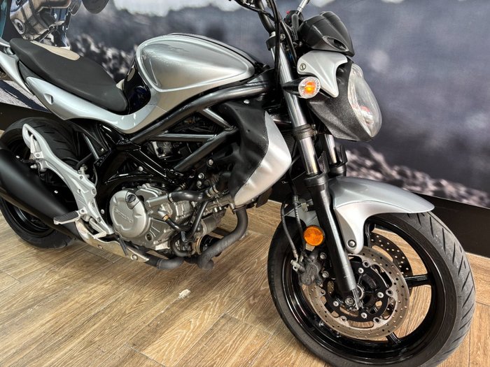 2010 Suzuki SFV650 GLADIUS Black