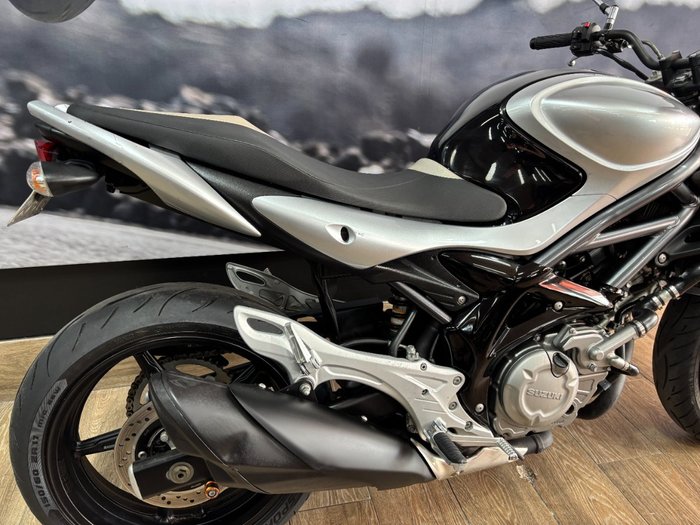 2010 Suzuki SFV650 GLADIUS Black