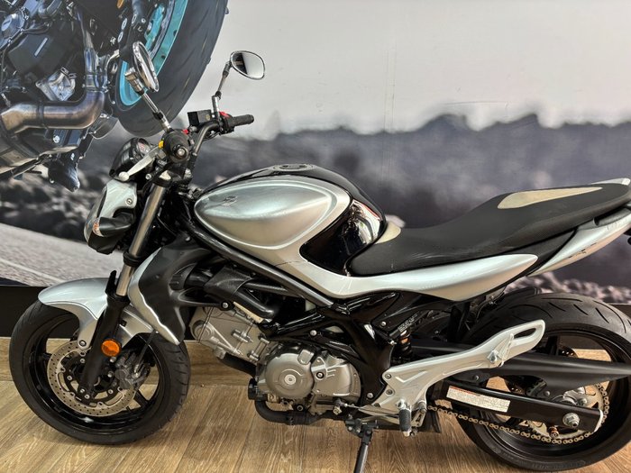 2010 Suzuki SFV650 GLADIUS Black