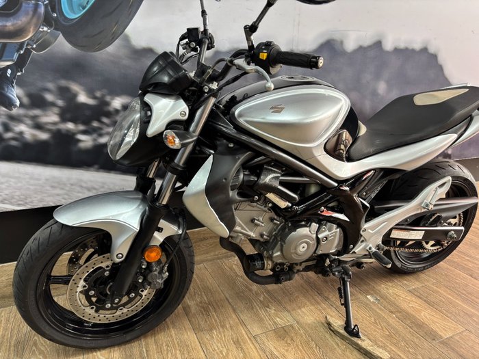 2010 Suzuki SFV650 GLADIUS Black