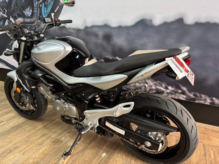 2010 Suzuki SFV650 GLADIUS Black
