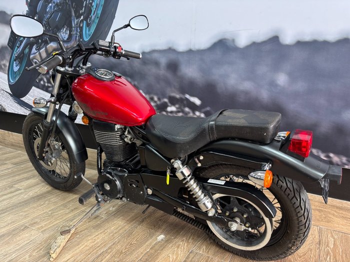 2021 Suzuki BOULEVARD S40 (LS650B) RED