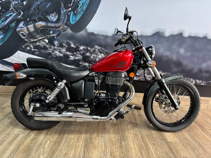 2021 Suzuki BOULEVARD S40 (LS650B) RED