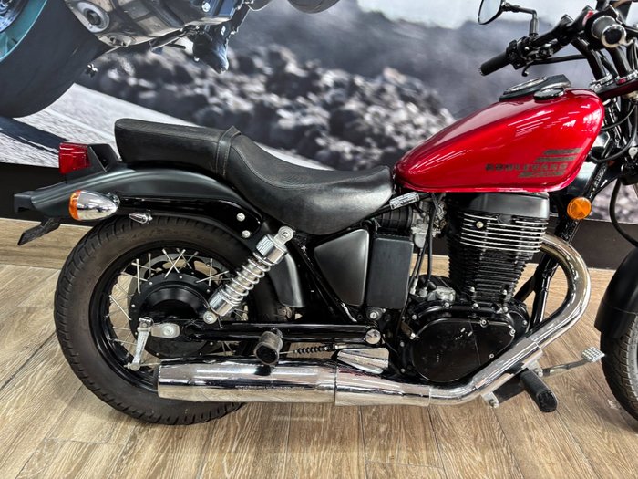 2021 Suzuki BOULEVARD S40 (LS650B) RED