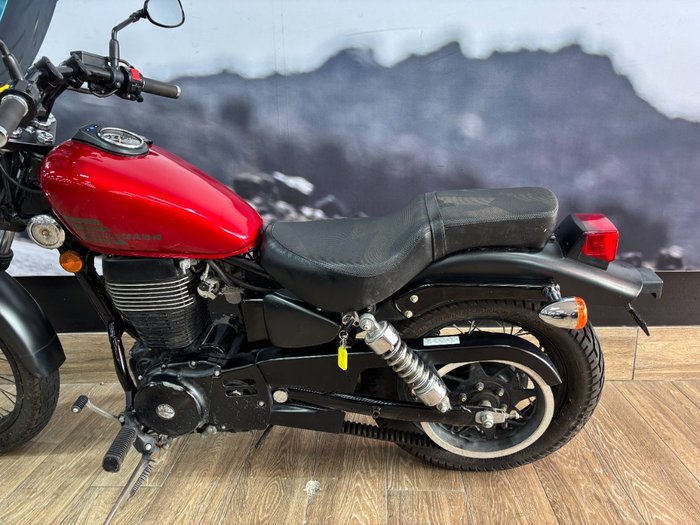 2021 Suzuki BOULEVARD S40 (LS650B) RED