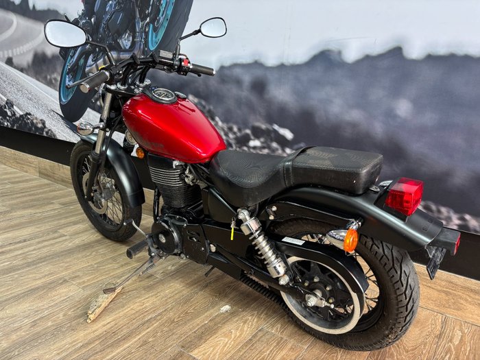 2021 Suzuki BOULEVARD S40 (LS650B) RED