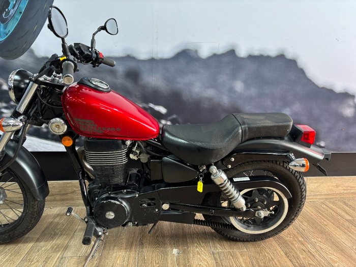 2021 Suzuki BOULEVARD S40 (LS650B) RED