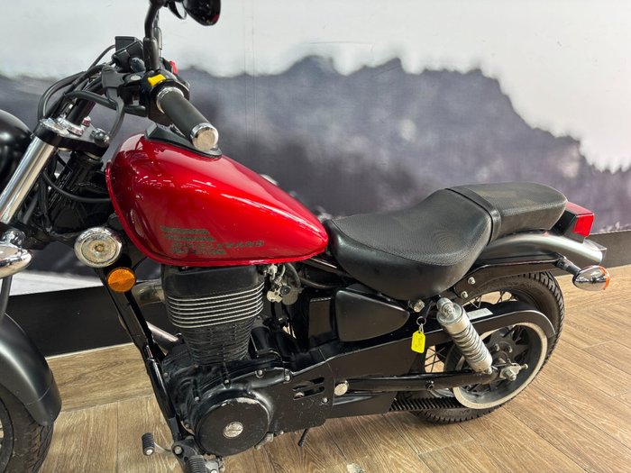 2021 Suzuki BOULEVARD S40 (LS650B) RED