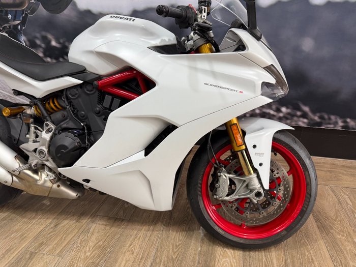 2018 DUCATI SUPERSPORT