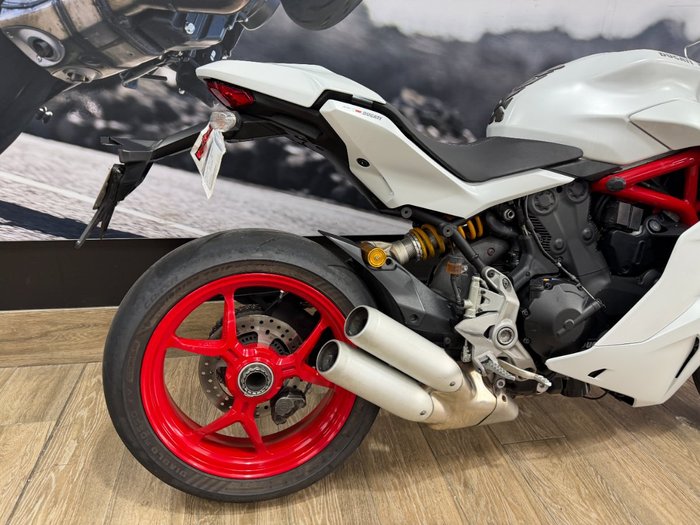 2018 DUCATI SUPERSPORT