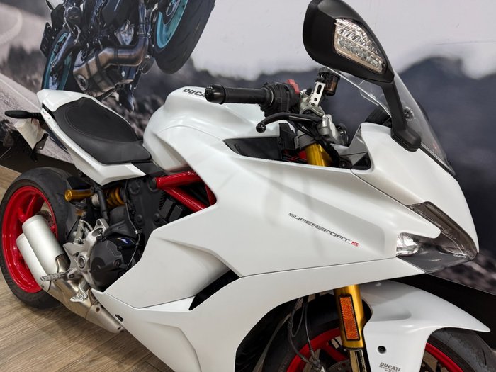 2018 DUCATI SUPERSPORT