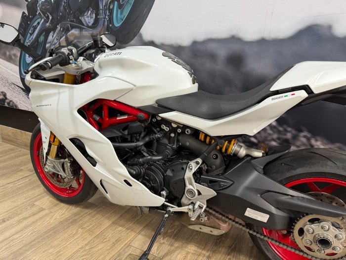 2018 DUCATI SUPERSPORT