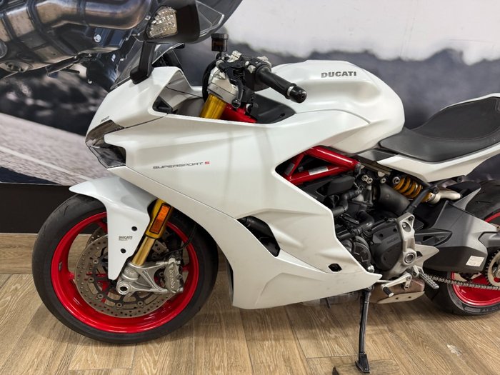 2018 DUCATI SUPERSPORT