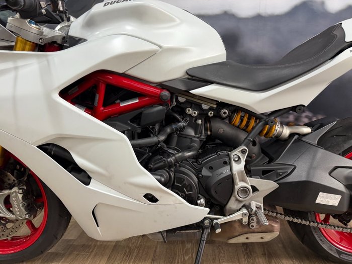 2018 DUCATI SUPERSPORT