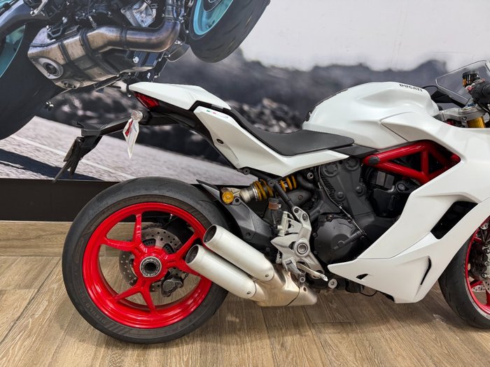 2018 DUCATI SUPERSPORT