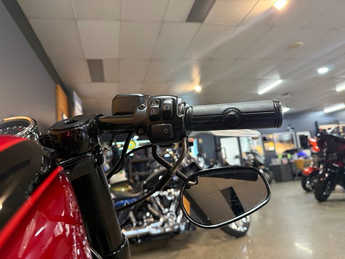 2017 Harley-davidson XC1200CX ROADSTER Red