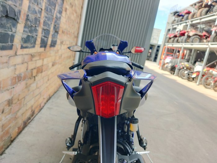 2025 YAMAHA YZF-R7 LAMS ROAD BLUE
