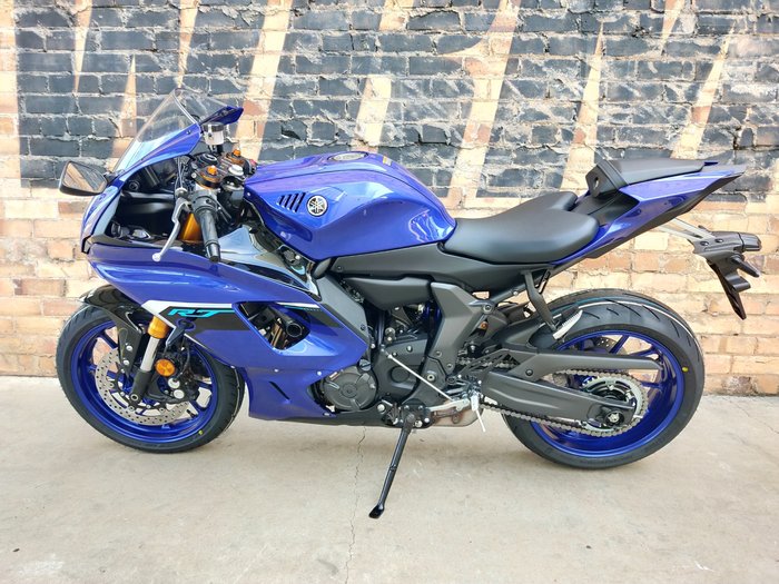 2025 YAMAHA YZF-R7 LAMS ROAD BLUE