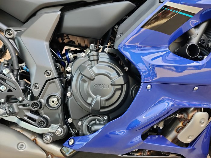 2025 YAMAHA YZF-R7 LAMS ROAD BLUE