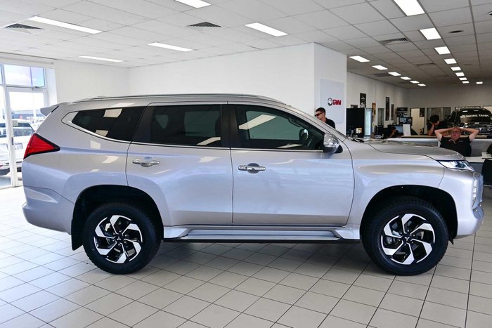 2025 Mitsubishi Pajero Sport GLS