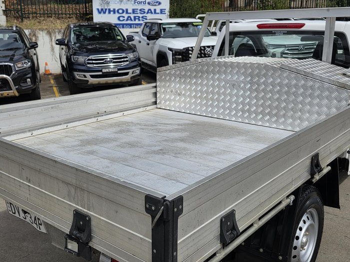 2018 Nissan Navara RX