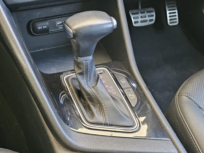 2021 Kia Niro Hybrid Sport DE MY22 Clear White