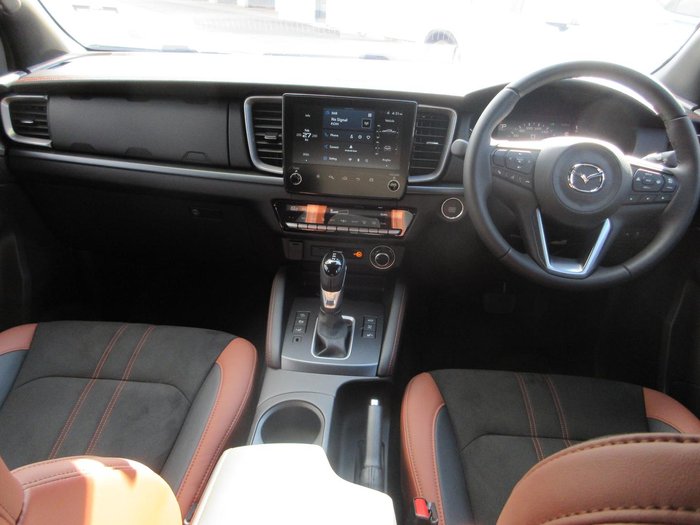 2025 Mazda BT-50 SP
