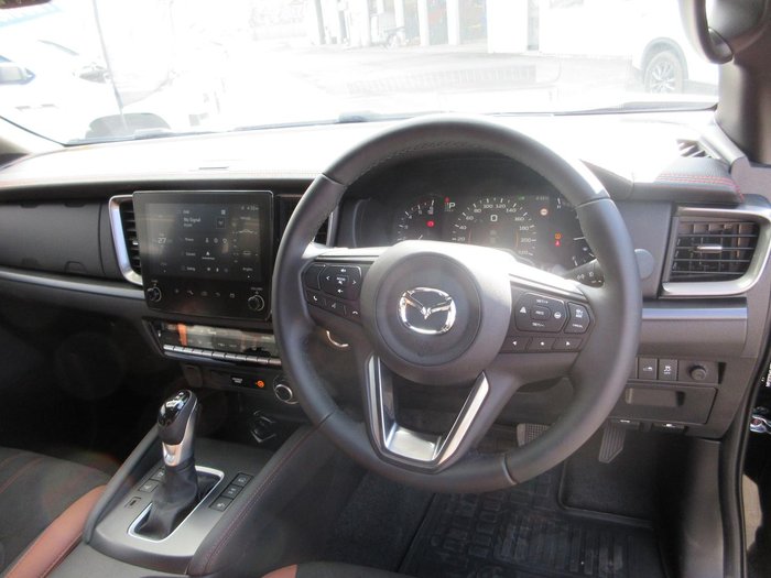 2025 Mazda BT-50 SP