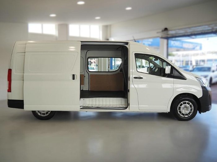 2022 Toyota Hiace