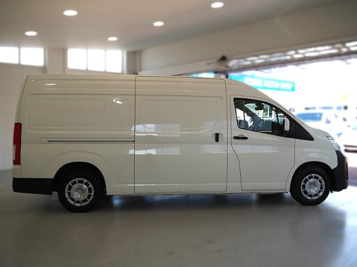 2022 Toyota Hiace