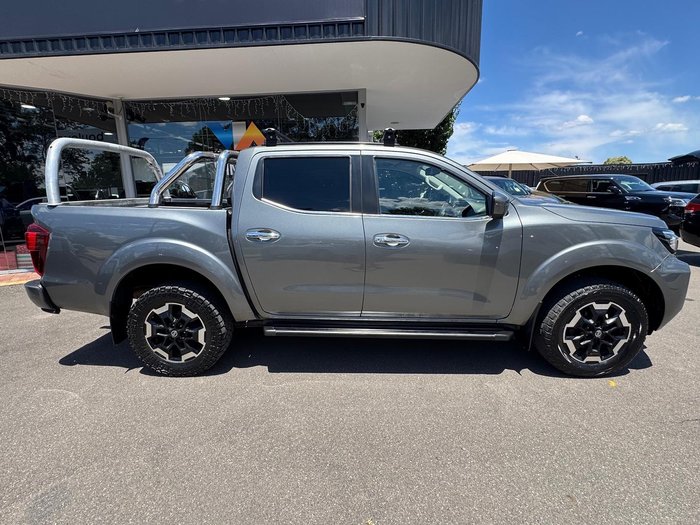 2021 Nissan Navara ST-X