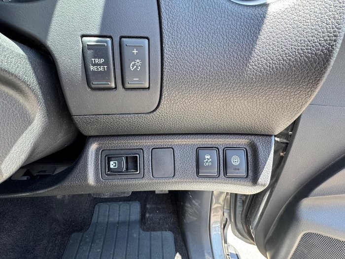 2021 Nissan Navara ST-X