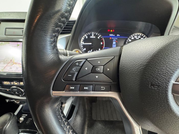 2021 Nissan Navara ST-X