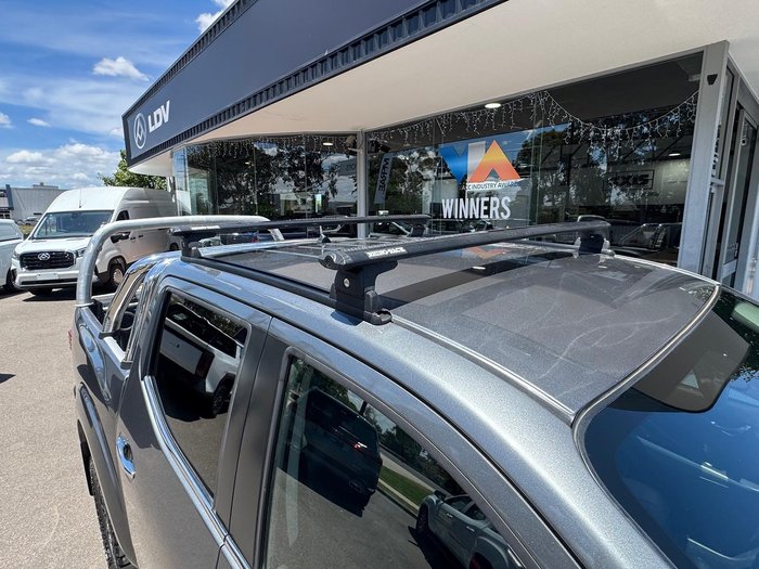 2021 Nissan Navara ST-X