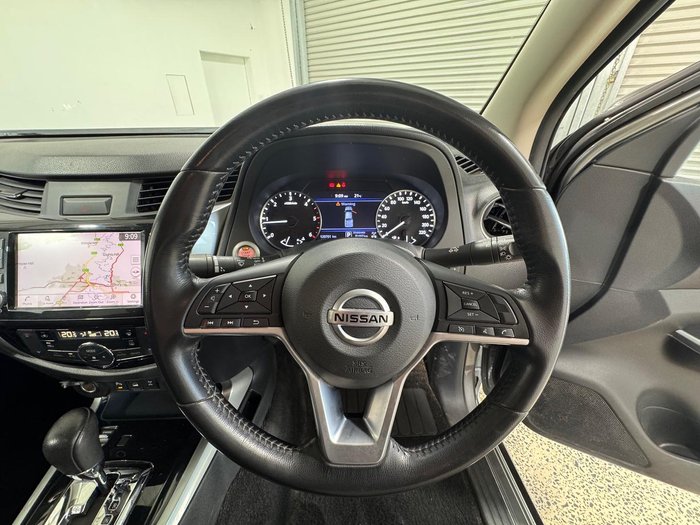 2021 Nissan Navara ST-X