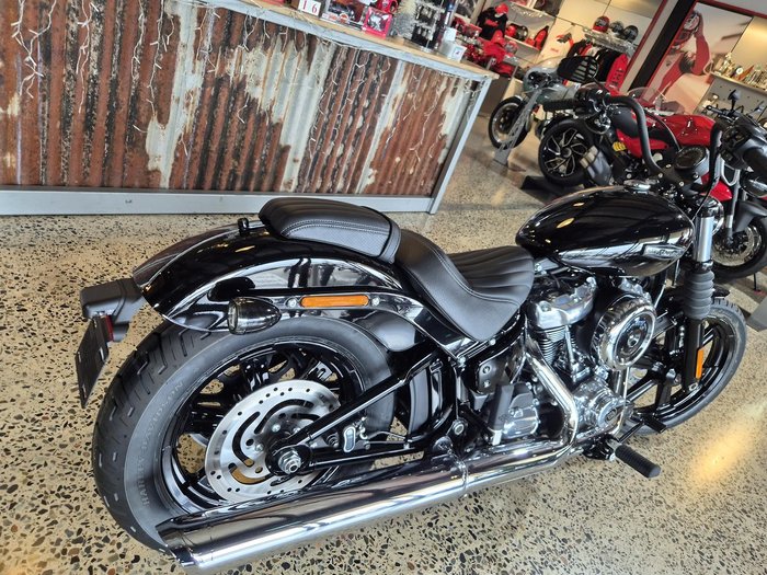 2025 Harley-Davidson Street Bob 117 (FXBB)