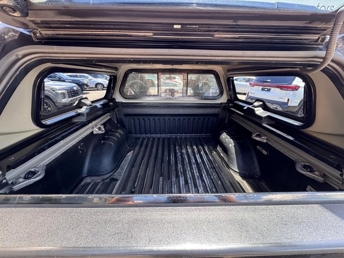 2018 Nissan Navara ST-X