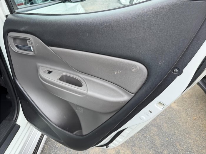 2018 MITSUBISHI TRITON GLX PLUS (4x4)