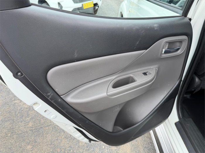 2018 MITSUBISHI TRITON GLX PLUS (4x4)